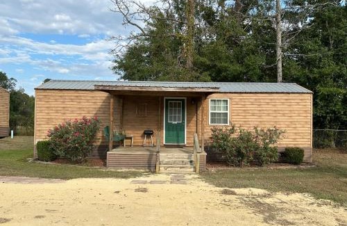 Chapman House | Pet-Friendly Cypress Landing Cabins with Amazing Reviews