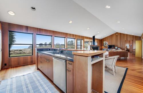 Sea Ranch House | Relaxing Cypress Meadow: Family-Friendly with Pool Access