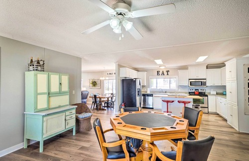 Negreet House | Discover Cypress Point: Ideal Lake View Retreat with Spa