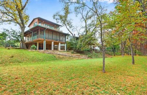 Wimberley House | Discover Cypress Star: Family-Friendly with Amazing Reviews