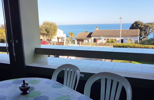 Solenzara Apartment | Scenic CYSTE Hotel: Ideal for Families and Nature Lovers