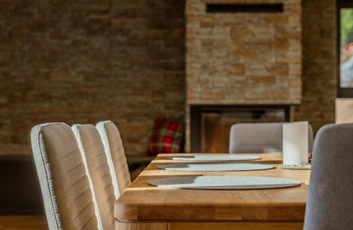 Albrechtice v Jizerskych horach Apartment | Family-Friendly Retreat at Chalet na Fialce, Rated 10/10
