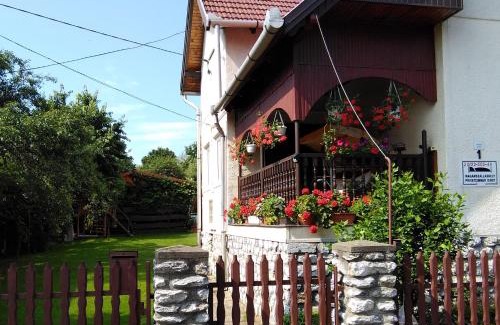 Szilvasvarad House | Highly Rated Czakó Vendégház with Family-Friendly Amenities