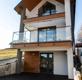 Czorsztyn Apartment | Discover Czarna Perła Czorsztyn: Spa & Beachfront Retreat