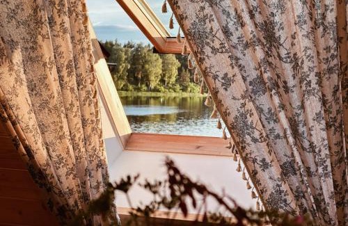 Płaska House | Discover Czilchata: A Lakeside Retreat with Ocean Views