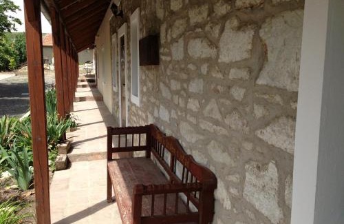 Tolcsva Apartment | Guest Rated Cziróka Vendégház: Family-Friendly Retreat