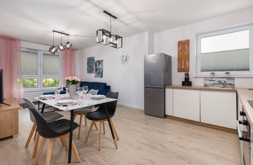 Kolobrzeg Apartment | Exceptional Cztery Pory Roku A32: 3 Bedrooms & Balcony