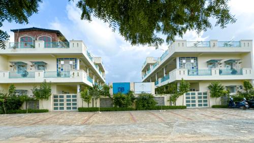 Agra House | Unwind at Dá Bungalow - Oceanfront Oasis with Pool