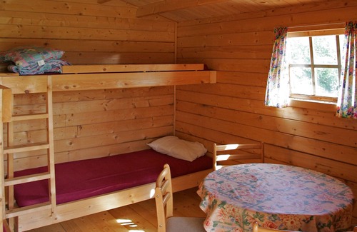 Hvammstangi House | Cozy Dæli Guesthouse: Spa & Hot Tub Retreat Awaits