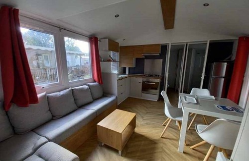 Condrieu House | Discover Découvertes et Plaisirs: Family & Pet-Friendly Retreat