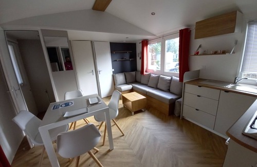 Condrieu House | Discover Découvertes et Plaisirs: Family & Pet-Friendly Retreat
