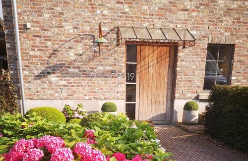 Ellezelles House | Discover Découvrye Rigaudrye: Family and Pet Friendly Stay