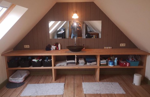 Ellezelles House | Discover Découvrye Rigaudrye: Family and Pet Friendly Stay