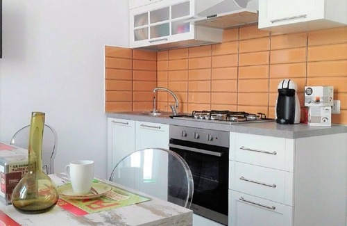 Crotone Apartment | Experience Oceanfront Bliss at Déjà Vu Bed and Breakfast