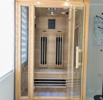 Kisvarda House | Relax at Délibáb Wellness Vendégház with Oceanfront Spa