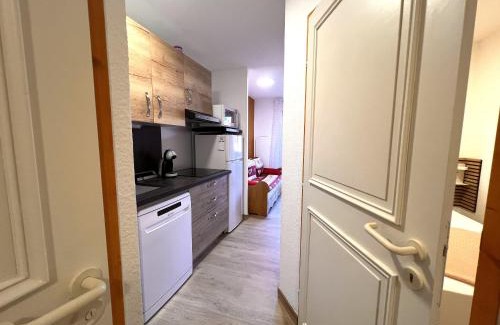 Plagne 1800 Apartment | Départ Skis