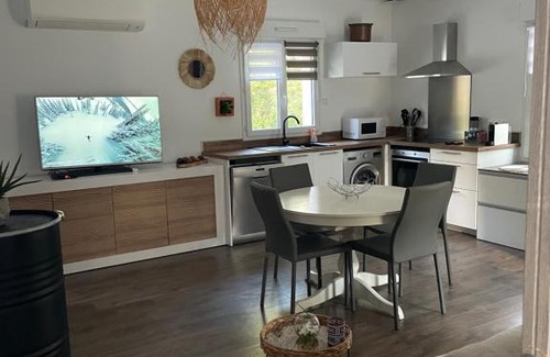 Jouques Villa | Tranquil Dépendance with Pool & Family-Friendly Amenities