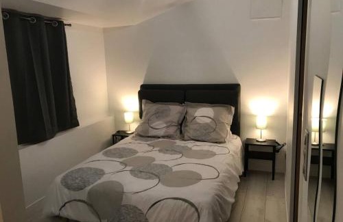 Us Apartment | Cozy Retreat in Vexin with Terrace and Garden - 8.8/10 Rated