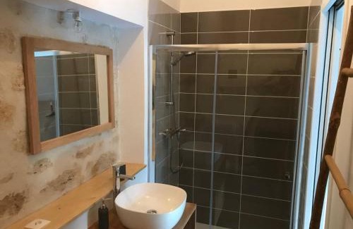 Us Apartment | Cozy Retreat in Vexin with Terrace and Garden - 8.8/10 Rated