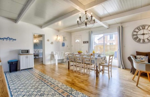 Le Port House | Experience Comfort at Dépendance Privée du Domaine de la Calotine