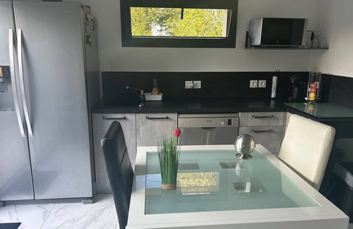 Saint-Loubes Apartment | Family-Friendly Stay Just 10 Minutes from Bordeaux