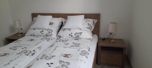 Baja Apartment | Top-Rated Family-Friendly Stay at Déri Kert Apartmanház B