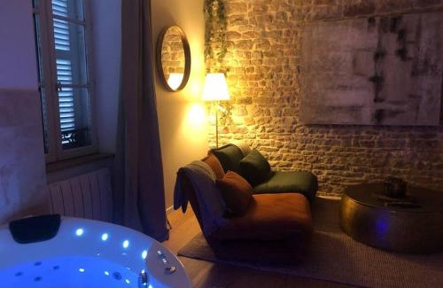 Macon Apartment | Relaxing Spa Retreat in Historic Mâcon - Rated 9.3/10