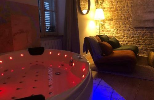 Macon Apartment | Relaxing Spa Retreat in Historic Mâcon - Rated 9.3/10