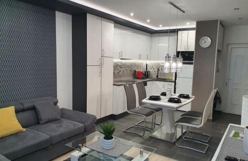 Sarvar Apartment | Top-Rated Dévai-LUX Apartman in Sárvár for Families
