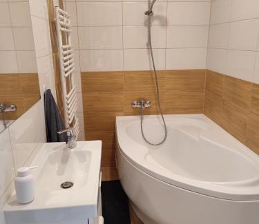 Sarvar Apartment | Top-Rated Dévai-LUX Apartman in Sárvár for Families