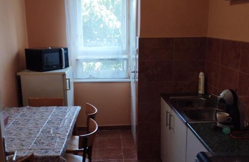 Oroshaza Apartment | Top-Rated Dózsa Apartman Orosháza: Pet & Child Friendly