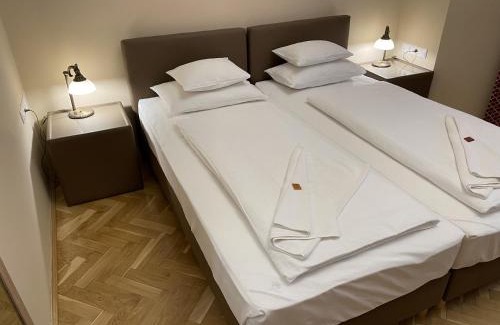 Szeged Apartment | Comfortable Dózsa Apartman Szeged: 4-Star & Family-Friendly