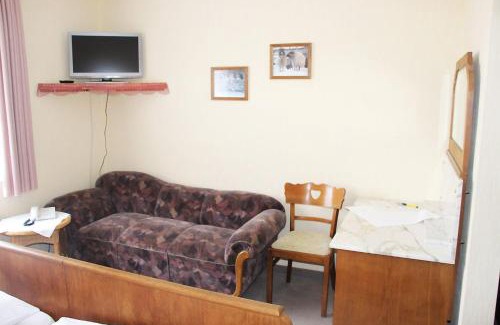 Thedinghausen Hotel | Discover Döhling's Gasthaus: Pet-Friendly & Family Welcomes
