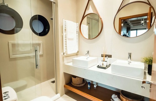 Bento Goncalves Hotel | Experience Döra Enoturismo: 5-Star Spa Retreat Awaits