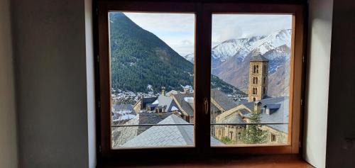Taull Apartment | Elegant Duplex with Parking and Exceptional Guest Ratings