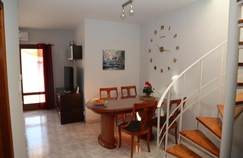 Vinaros Apartment | Oceanfront Retreat: Dúplex Bornoi with 9.5/10 Rating