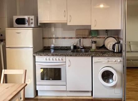 Distrito Oeste Apartment | Inviting Dúplex Calle Cuba in Gijón with Pool & Pet-Friendly