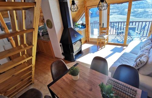 Taull Apartment | Scenic Duplex with Terrace and Breathtaking Views in Taüll