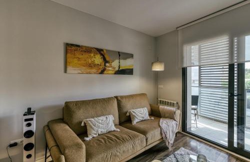 Figueres Apartment | Top-Rated Dúplex Dalí: Family-Friendly & Accessible Stays