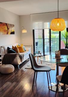 Figueres Apartment | Family-Friendly Dúplex Dali: Guest Rated 10/10 Stay