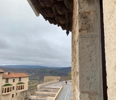 Morella Apartment | Child-Friendly Sanctuary at Dúplex Dels Estudis