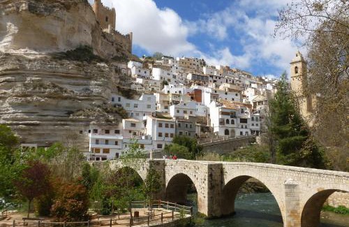 Alcala del Jucar Apartment | Accessible Family Haven at Dúplex El Cauce - Rated 8.8/10