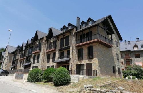 Alt Aneu Apartment | Bright Dúplex en Valencia d'Àneu - Guest Rated 9.8!