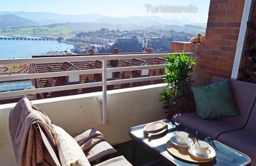 San Vicente de la Barquera Apartment | Experience Dúplex ANANDA: Breathtaking Views & Pool Access