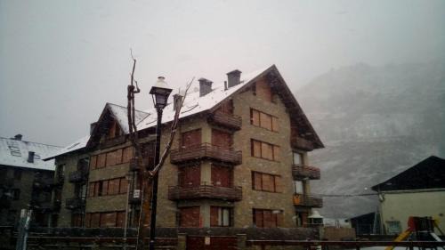 Esterri D'Aneu Apartment | Family Duplex Retreat in Esterri d'Àneu - Rated 9.4/10