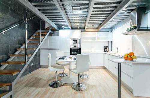 La Florida Apartment | Family-Friendly AlohaMundi Florida II - Rated 8.7/10