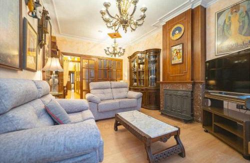 Aviles Apartment | Pet-Friendly Dúplex Galiana: Family-Safe & Guest Rated 8.3