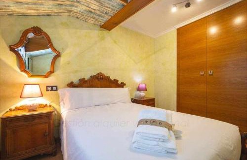 Aviles Apartment | Pet-Friendly Dúplex Galiana: Family-Safe & Guest Rated 8.3
