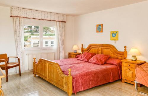 L'Estartit Apartment | Family-Friendly Stay at Dúplex Jordi: Perfect for Kids