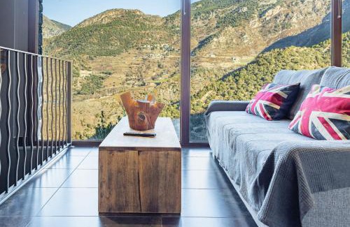 Aixirivall Apartment | Inviting Duplex Retreat at Casa Rural Camp de Claror